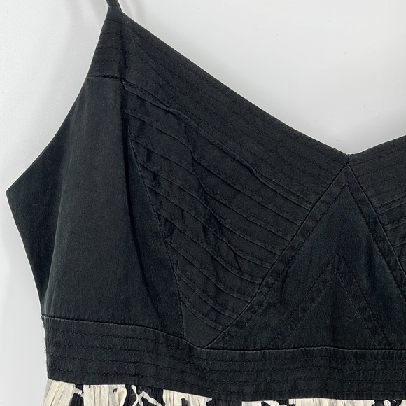 BCBGMaxazria Black & White Floral Woven Silk Dress Size 4 - Picture 8 of 16